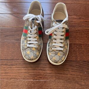 Gucci Beige GG Bee Sneakers with Green & Red Web
